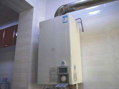 哪種家用熱水器更好？骨灰級電器導購員暴真相，后悔知道晚了！